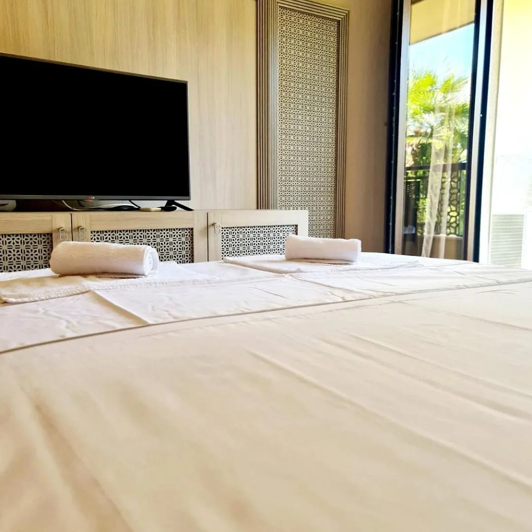 Luxurious Studio - Pool View In Argisht Partez 金沙